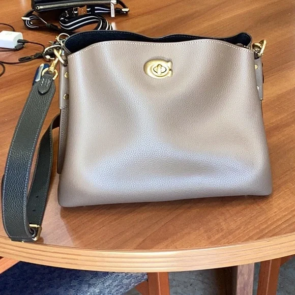 Coach Willow - Picture 10 of 10